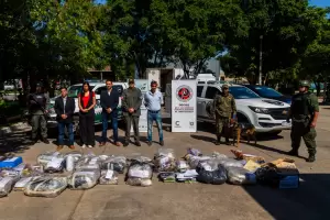 La Polica de la Provincia y Gendarmera quemaron ms de 208 kilos de droga incautada