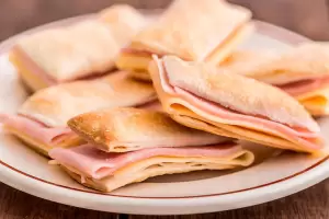 Cmo hacer fosforitos de jamn y queso?, receta ideal para acompaar el mate