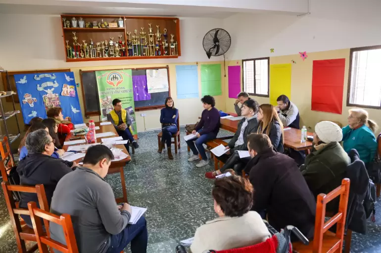 Domingo con Peña y Feria de los "Vecinos Anfitriones" en el Barrio El Mástil