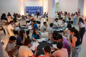 Los centros de estudiantes de los 16 departamentos de la provincia se reunieron en el ex Sussex