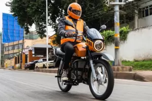 Esta moto puede recorrer hasta 6000 kilmetros utilizando nicamente luz solar