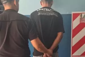 Detienen a un ladr�n y recuperan un celular