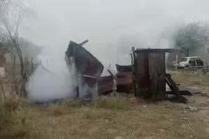 Una vivienda precaria fue consumida por las llamas en Capital