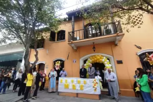 Jubilosa bienvenida a la Madre Morena en el Tribunal de Cuentas