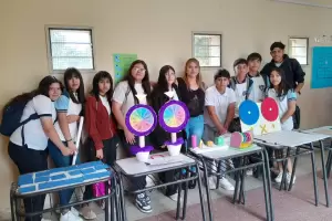 Realizan muestra anual de estudiantes en la Escuela Secundaria N 76