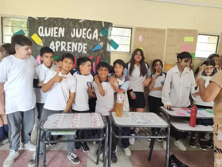 Muestra de Lengua y Literatura, 4 y 6 Ao en la escuela secundaria N 76
