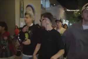 Agredieron al influencer Valentn Vera durante su recorrido por la peatonal Rivadavia