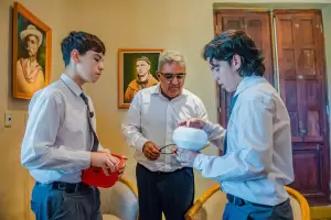 Estudiantes viajan a la Feria Nacional de Ciencias con innovador proyecto