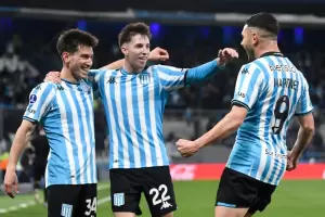 En busca de mantener viva la esperanza de un histrico "doblete", Racing visita a Rosario Central