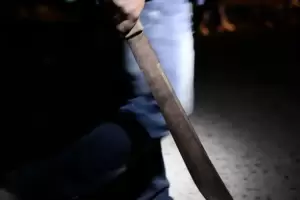 Violento de 90 aos atac con un machete a su esposa de 71 aos