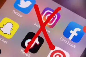 Indito: le bloquearon las redes sociales por no pagar la cuota alimentaria de sus hijos