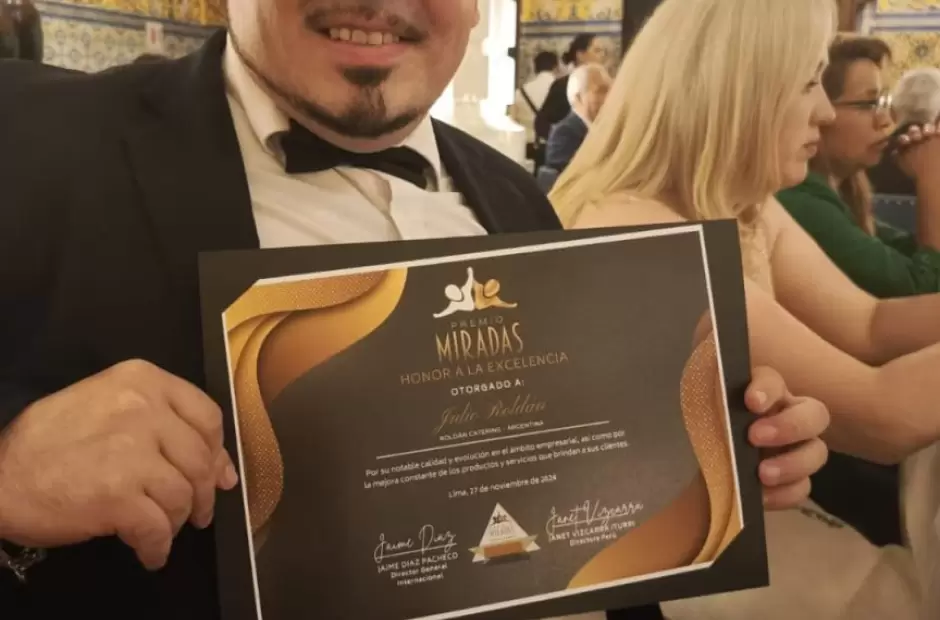 Julio con su distinci�n