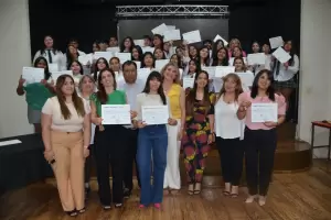 Alumnos del SEM de Capital recibieron sus certificados del "Aprender a Emprender"