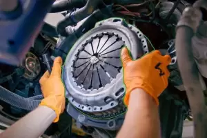 Claves  para alargar la vida til del embrague del auto