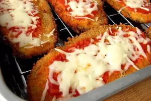 Cmo hacer milanesas de berenjena a la napolitana?