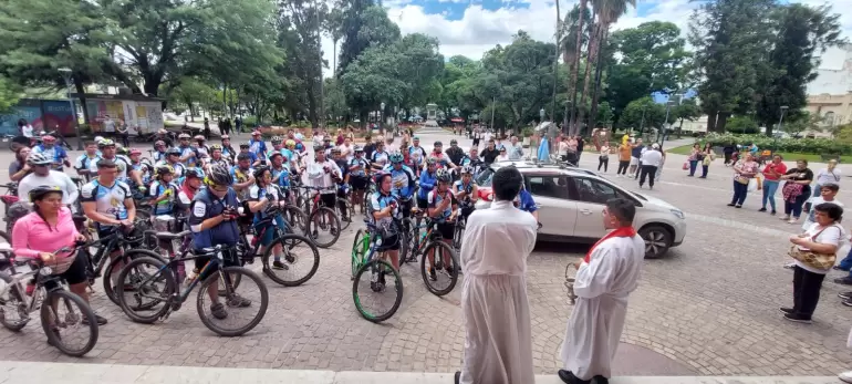 Ciclistas peregrinos de La Florida