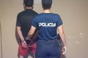 Intent huir por los techos despus de invadir una casa