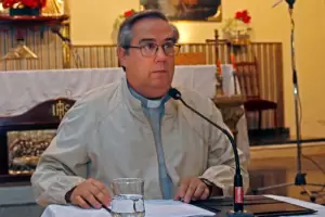 Mons. Rossi sobre los medicamentos a jubilados: "Es la eutanasia encubierta"