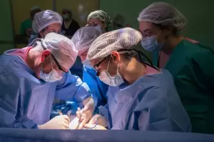 Trasplantan el hgado a un nio de 2 aos con un rgano de un donante a corazn parado