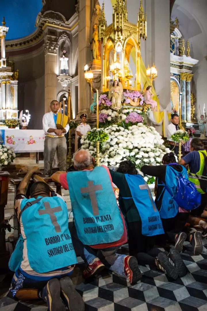 peregrinos capilla Virgen del Valle de Santiago del Estero
