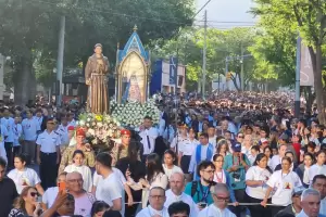 Solemne Procesin: miles de fieles caminaron junto a la Virgen del Valle