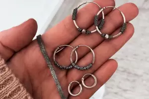 Cmo limpiar las joyas manchadas con un simple truco casero