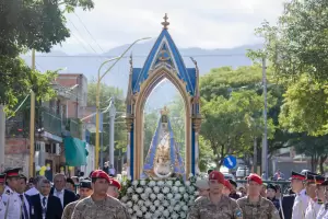 As ser el dispositivo de seguridad para la procesin de la Virgen del Valle
