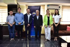 Empresarios chinos del litio visitaron la UNCA