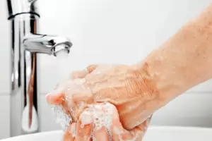 Por qu algunas personas se lavan las manos todo el tiempo?