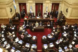 El Senado ya sesiona para debatir la situacin del senador Kueider