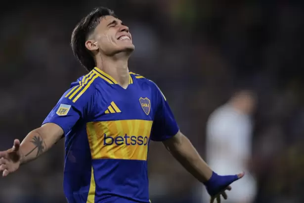 Exequiel Zeballos est� cerca de irse al Parma de Italia y Boca puso una condici�n para venderlo