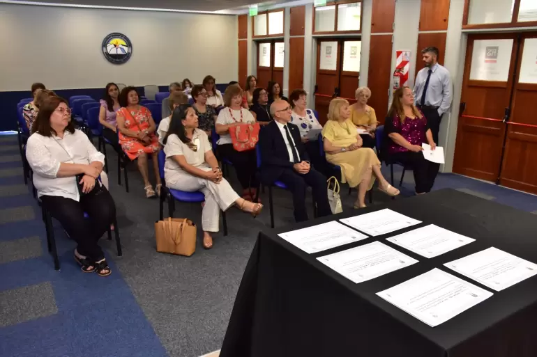 UNIMAS: Cierre de actividades con entrega de certificados