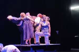 La Comedia Municipal se prepara para el gran estreno de "Marathon"