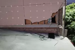 Lo atraparon infranti en un dep�sito y lo detuvieron los vecinos