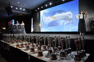 Noche de ganadores: Agustn Tapia y Julin Gutirrez obtuvieron el Olimpia de Plata en Pdel y Tiro