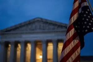 Argentina busca frenar embargos millonarios en la Corte Suprema de Estados Unidos