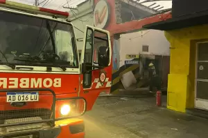 Se incendi una panchera en el sur de la Capital