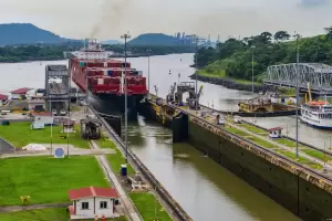 Fuerte cruce entre China y Estados Unidos por el Canal de Panam en la ONU