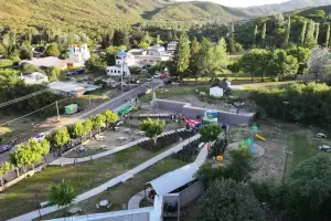 Renovaron la Plaza de los Nios en El Rodeo y lanzaron la temporada de verano 2025