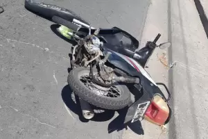 Otro motociclista lesionado: fue trasladado al "San Juan Bautista"