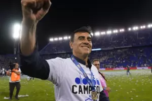 Gustavo Quinteros no continuara como DT de Vlez