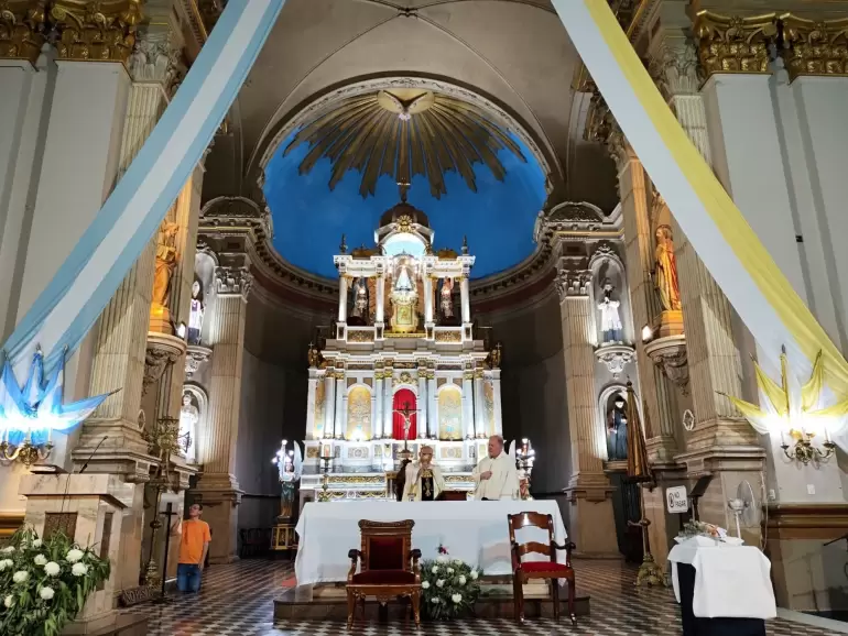 Mons. Urbanč dio gracias a Dios por sus
17 aos como Obispo Titular de Catamarca