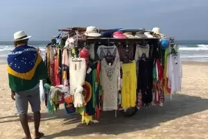 Conviene irse de vacaciones a Brasil? Cunto sale pasar un da de playa