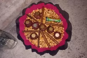 "Mesa servida": un ritual esotrico desconcierta a vecinos en la Capital