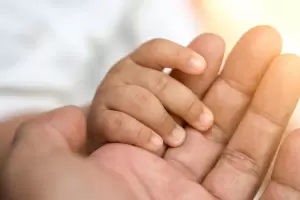 Se necesitan casi $400.000 para criar a un beb en Argentina