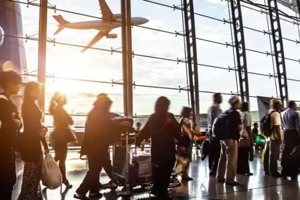 El Gobierno aument� m�s de 500% una tasa aeroportuaria y ser� m�s caro viajar en avi�n