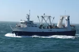 Prefectura identific un buque extranjero realizando pesca ilegal en la Zona Econmica Exclusiva argentina