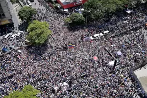 La oposicin de Venezuela se moviliza en una jornada histrica contra Maduro