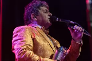 Internaron al cantante de Los Palmeras, tras sufrir un ACV