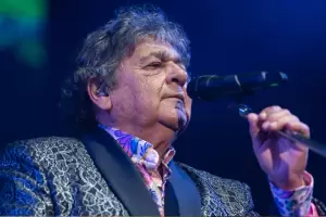 Los Palmeras llevaron alivio a los fans tras la internacin de Cacho Deicas